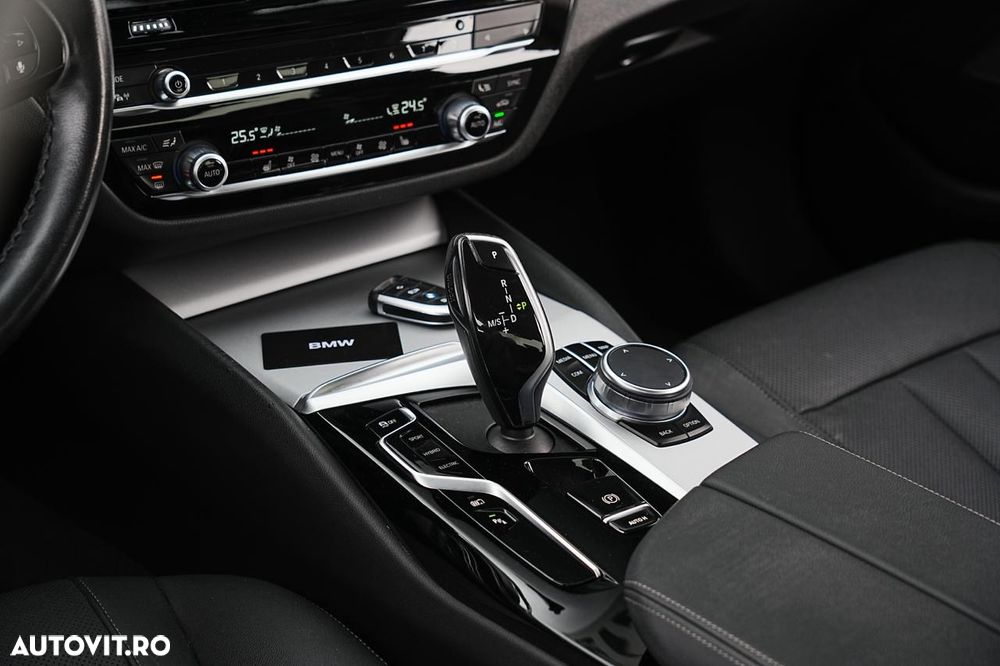 BMW Seria 5 530e xDrive AT PHEV - 16