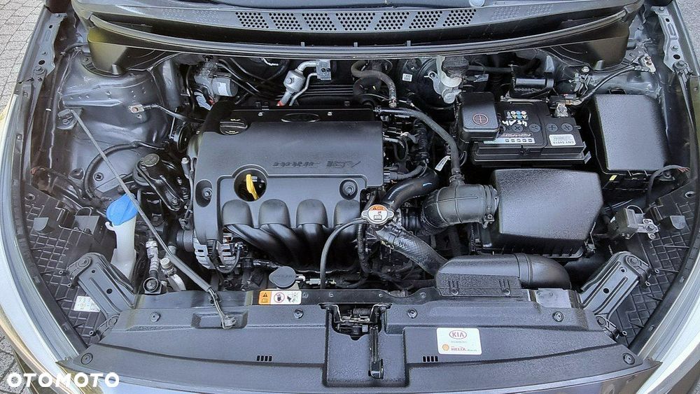 Kia Ceed - 10