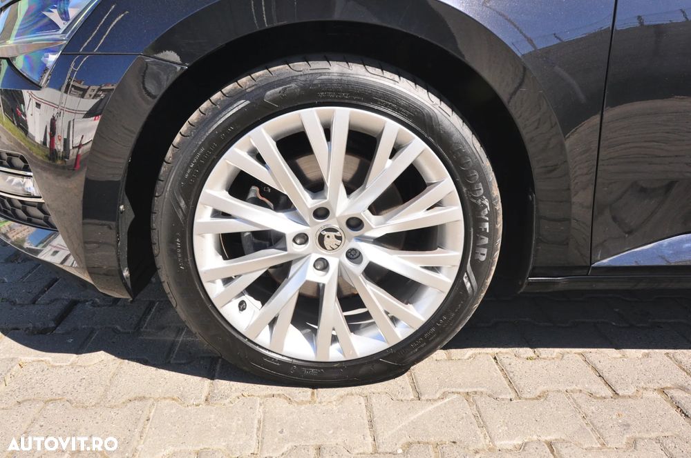 Skoda Superb 2.0 TDI DSG Ambition - 8