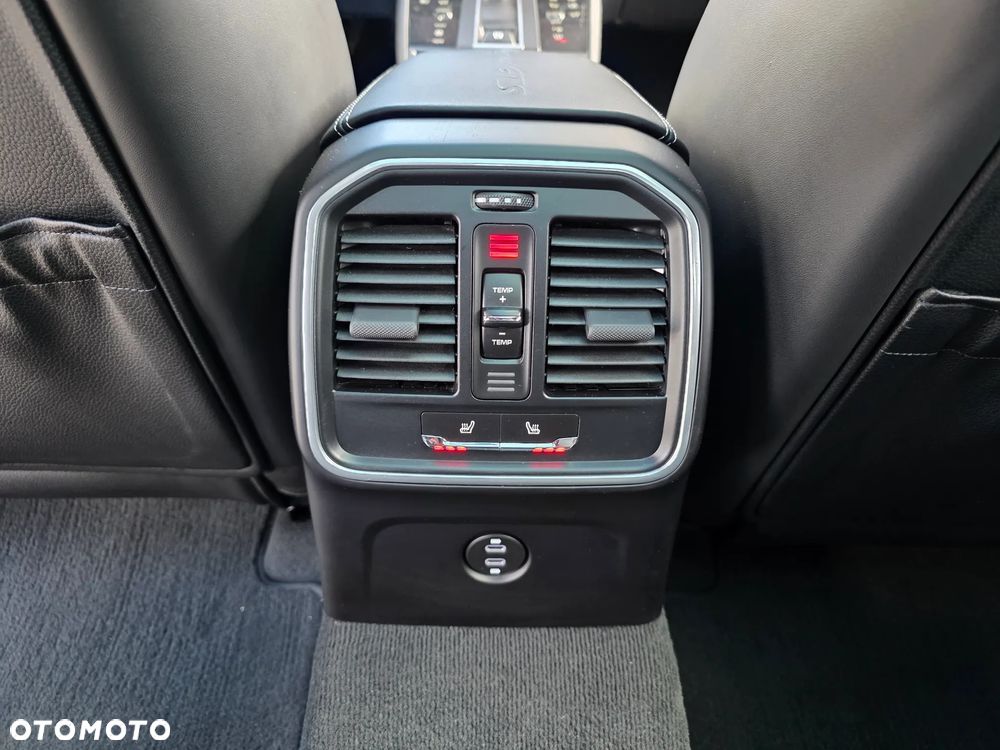 Porsche Macan GTS PDK - 27