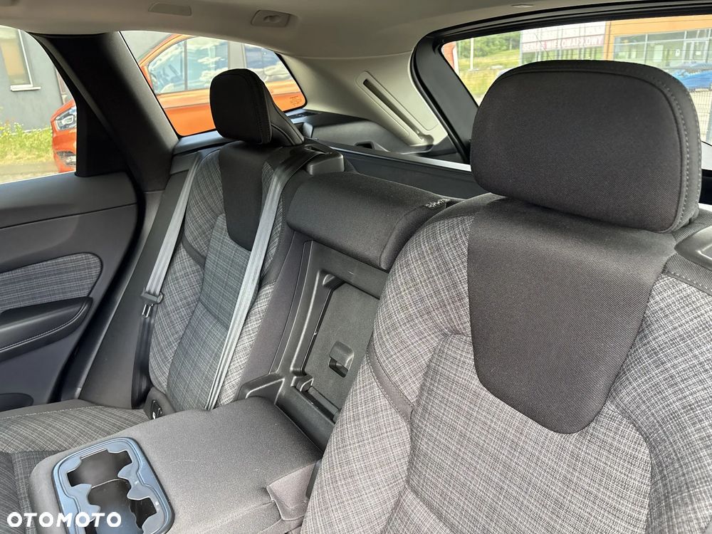 Volvo XC 60 T6 Plug-In Hybrid AWD Core - 18