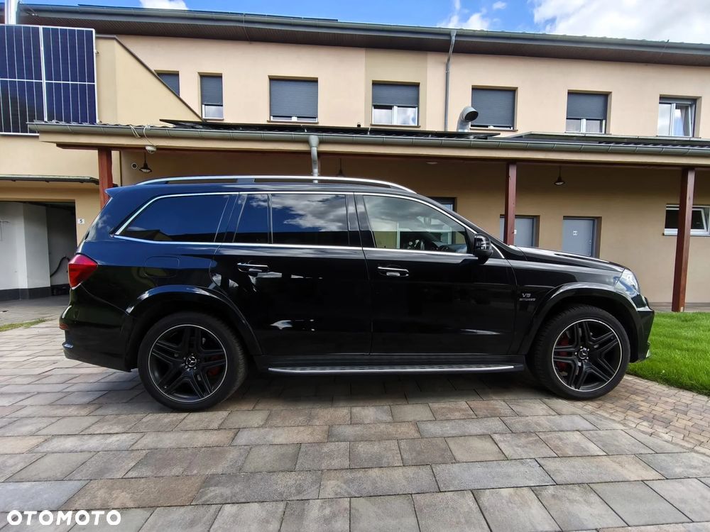 Mercedes-Benz GL 63 AMG - 2