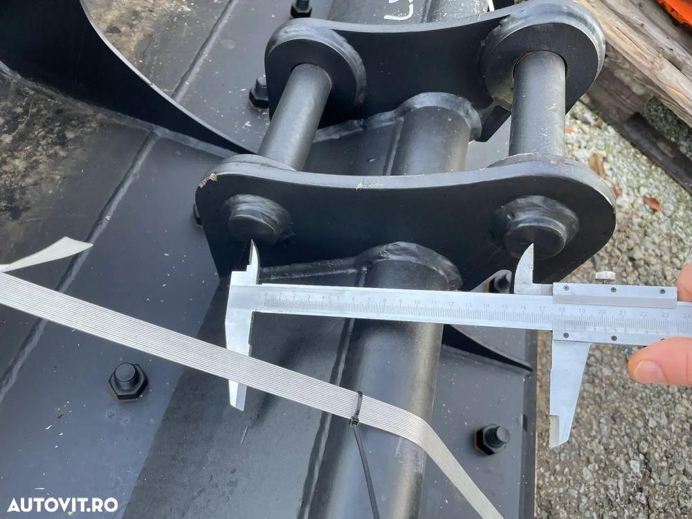 Cupa taluz latime de 1200 mm pentru excavatoare de 2-4 tone - 6