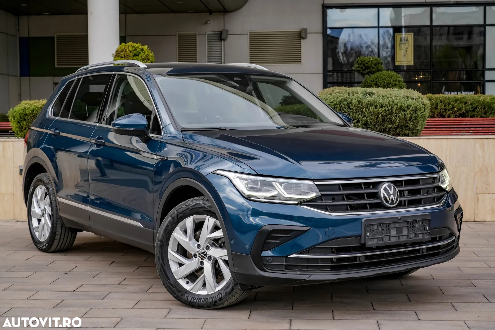 Volkswagen Tiguan 2.0 TDI SCR DSG 4Motion Elegance - 4