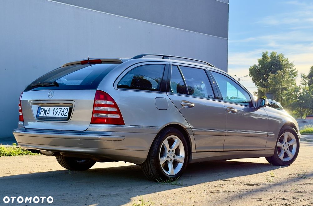 Mercedes-Benz Klasa C 220 T CDI Avantgarde - 3