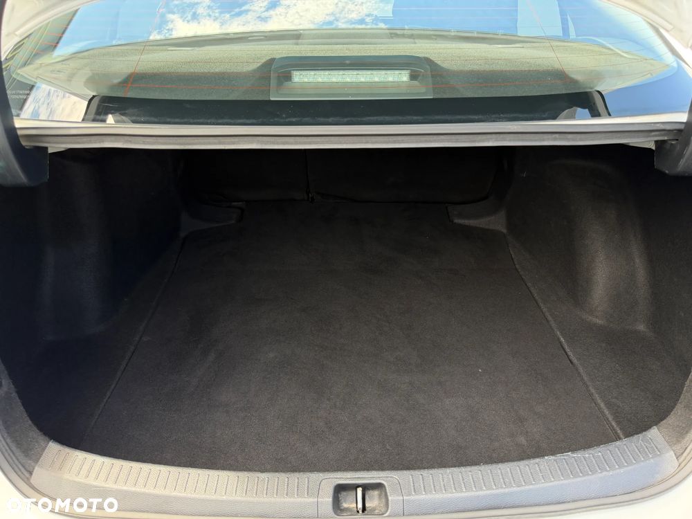 Toyota Corolla 1.5 Comfort - 26