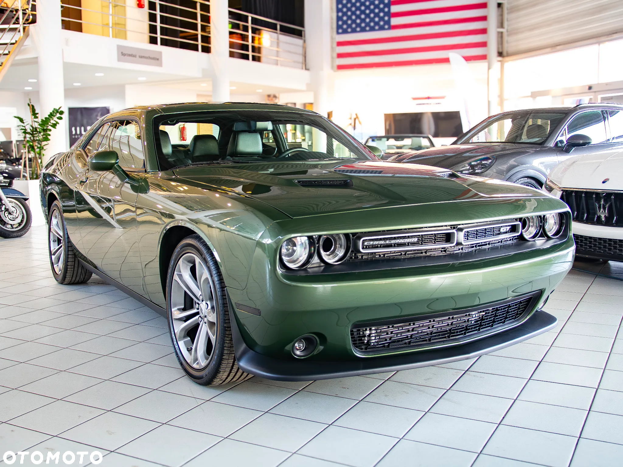 Dodge Challenger - 3