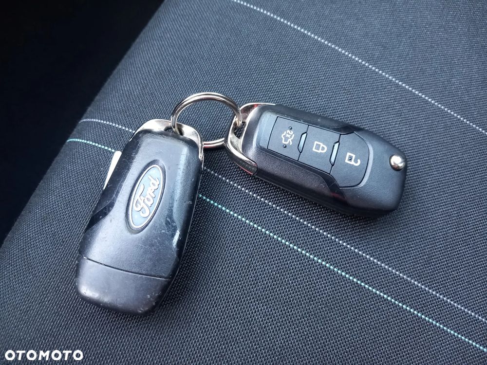 Ford Fiesta 1.1 S&S COOL&CONNECT - 28