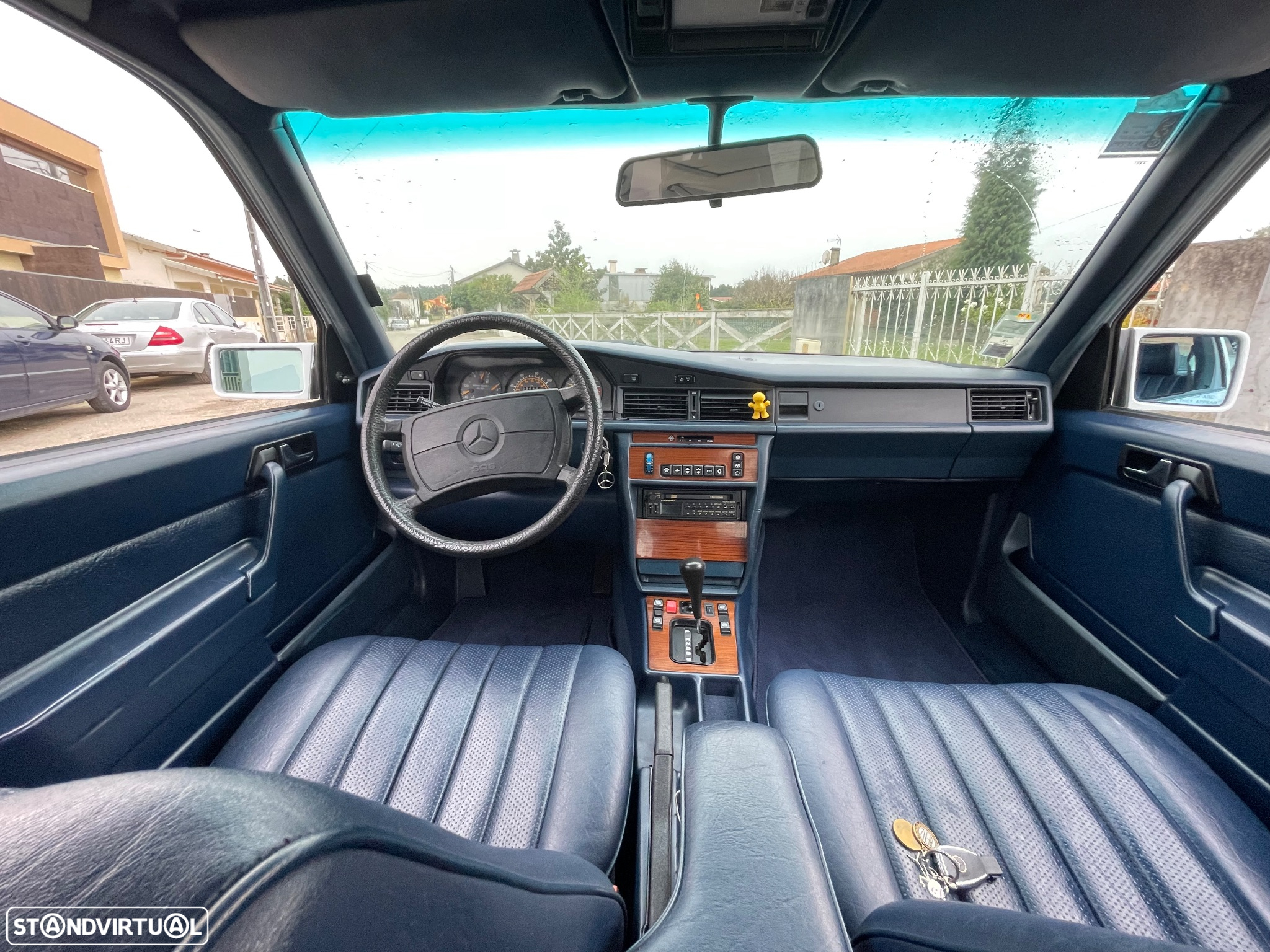 Mercedes-Benz 190 - 20