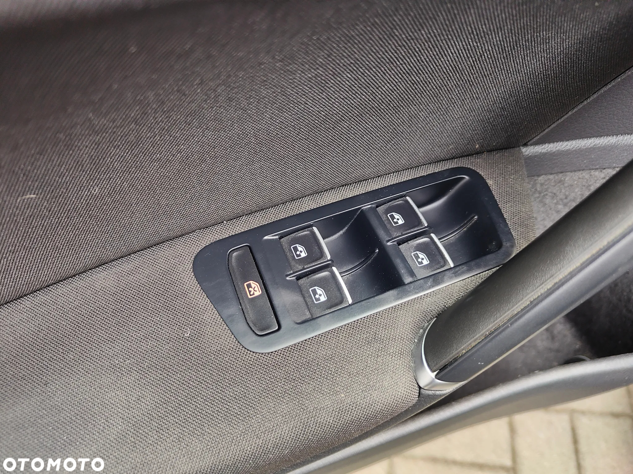 Volkswagen Golf Variant 2.0 TDI SCR DSG R-Line - 14