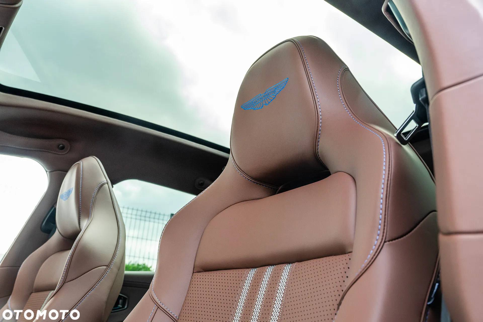 Aston Martin DBX707 - 11