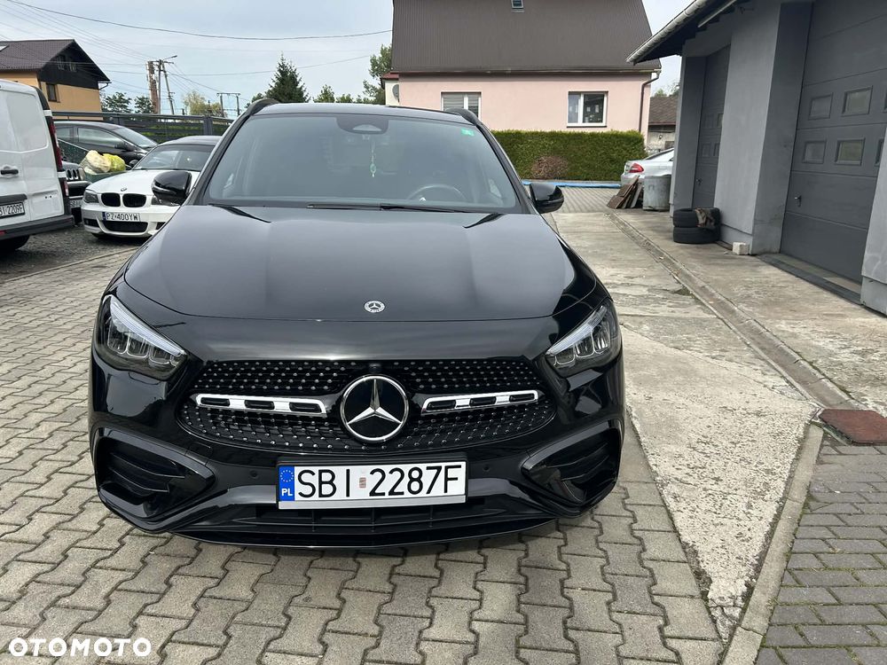 Mercedes-Benz GLA - 12