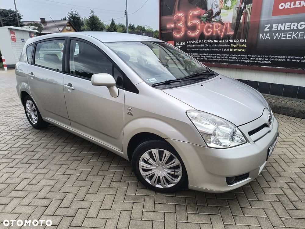 Toyota Corolla Verso - 3