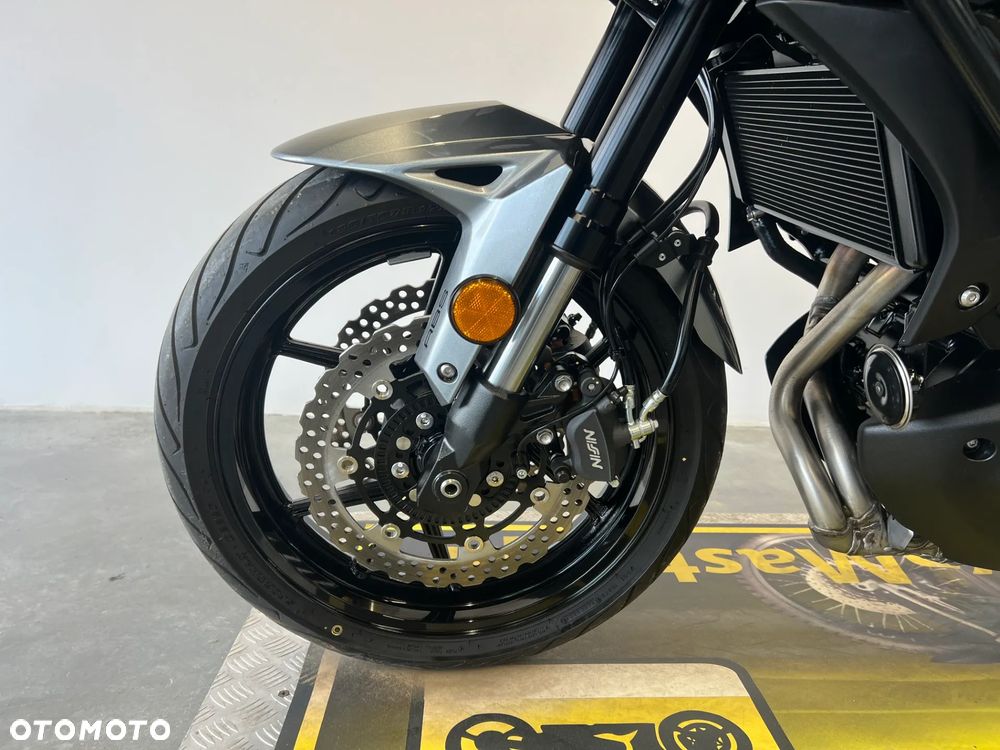 Kawasaki Versys 650 - 7