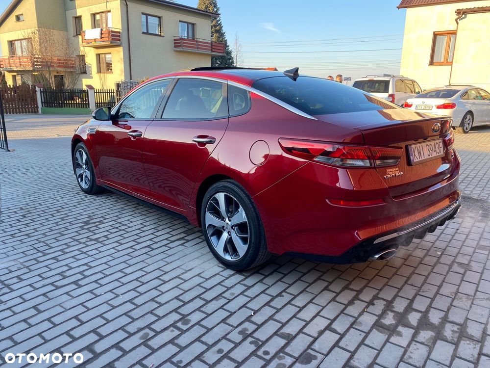 Kia Optima - 1