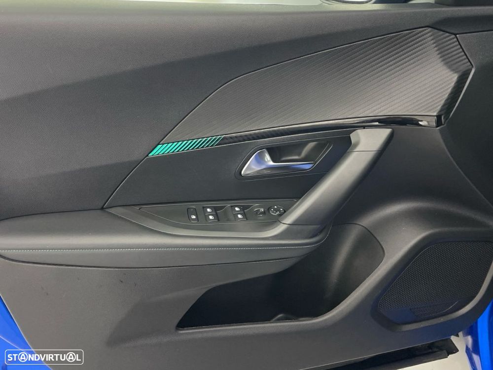 Peugeot 2008 1.2 PureTech Allure - 17