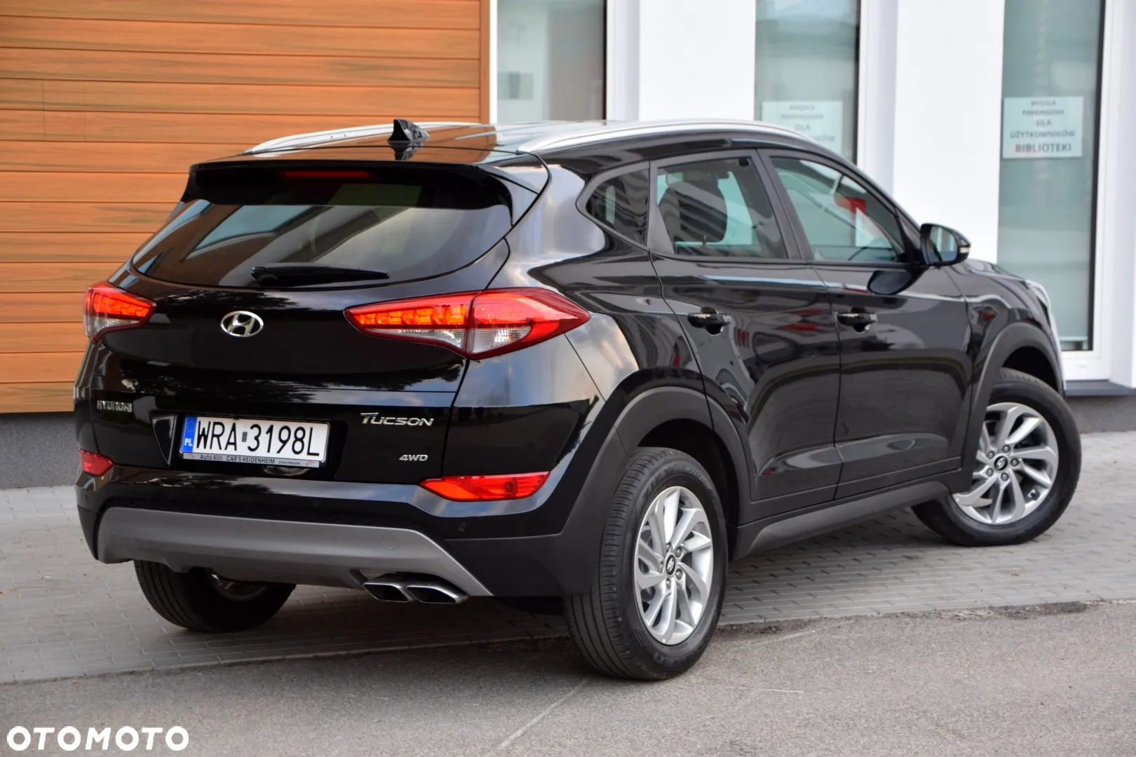 Hyundai Tucson 2.0 CRDi 4WD Automatik Style - 14