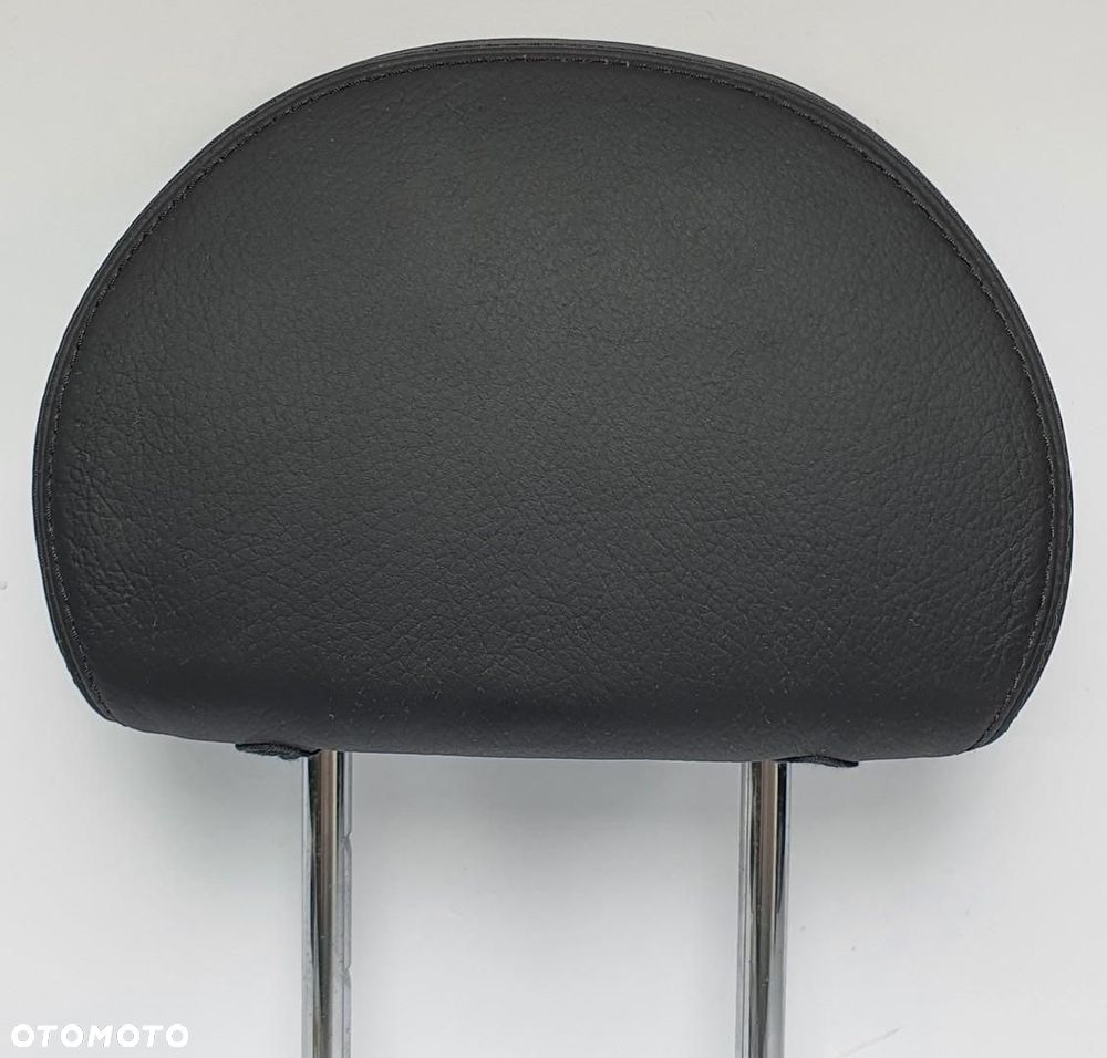 ZAGŁÓWEK PRAWY TYŁ TYLNY MERCEDES W212 - 2