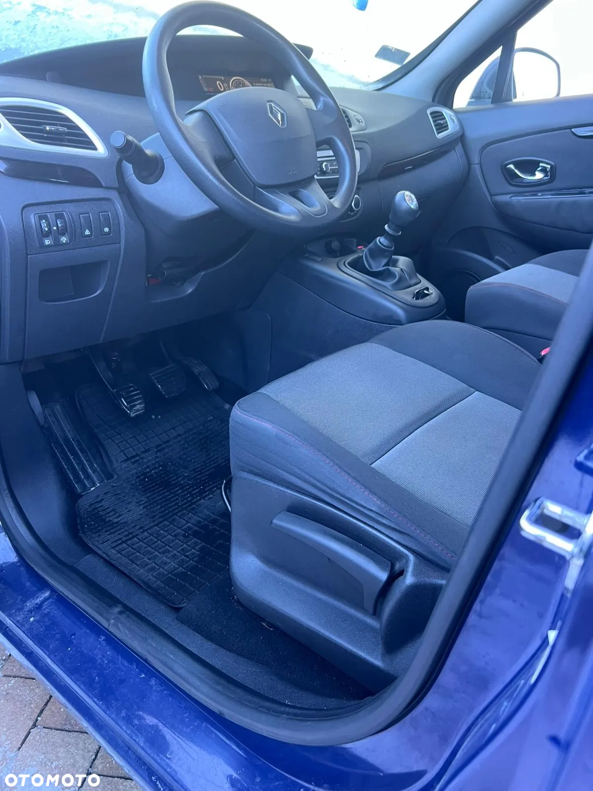 Renault Scenic 1.6 16V Authentique - 8