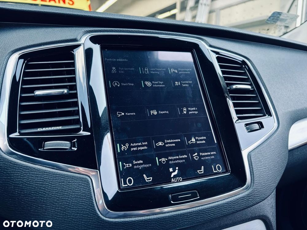Volvo XC 90 D5 AWD Momentum 7os - 27