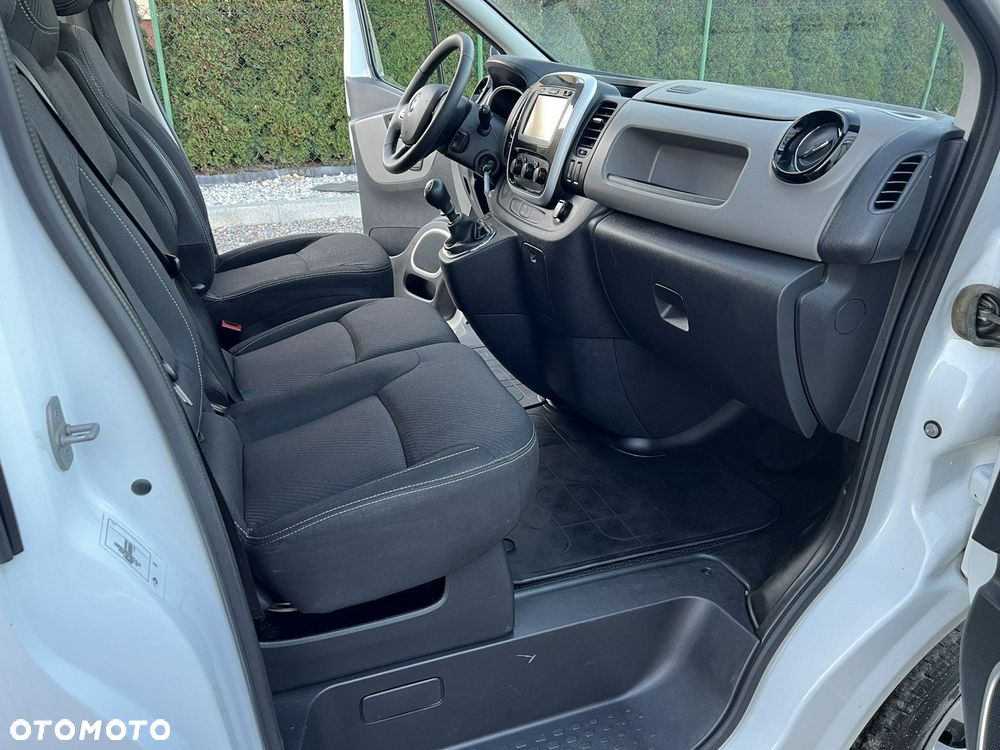 Renault Trafic - 16