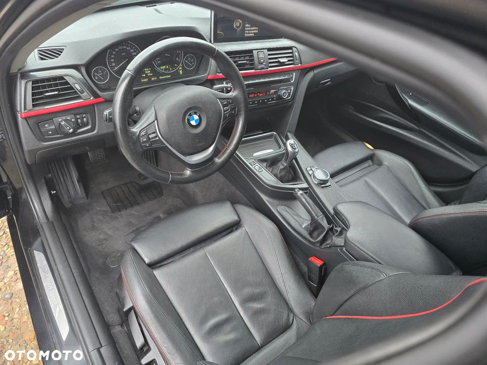 BMW Seria 3 318d DPF Edition Sport - 11