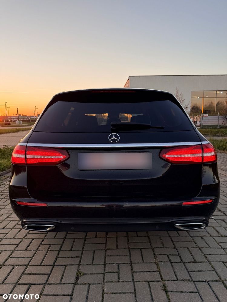 Mercedes-Benz Klasa E 220 d Avantgarde - 5