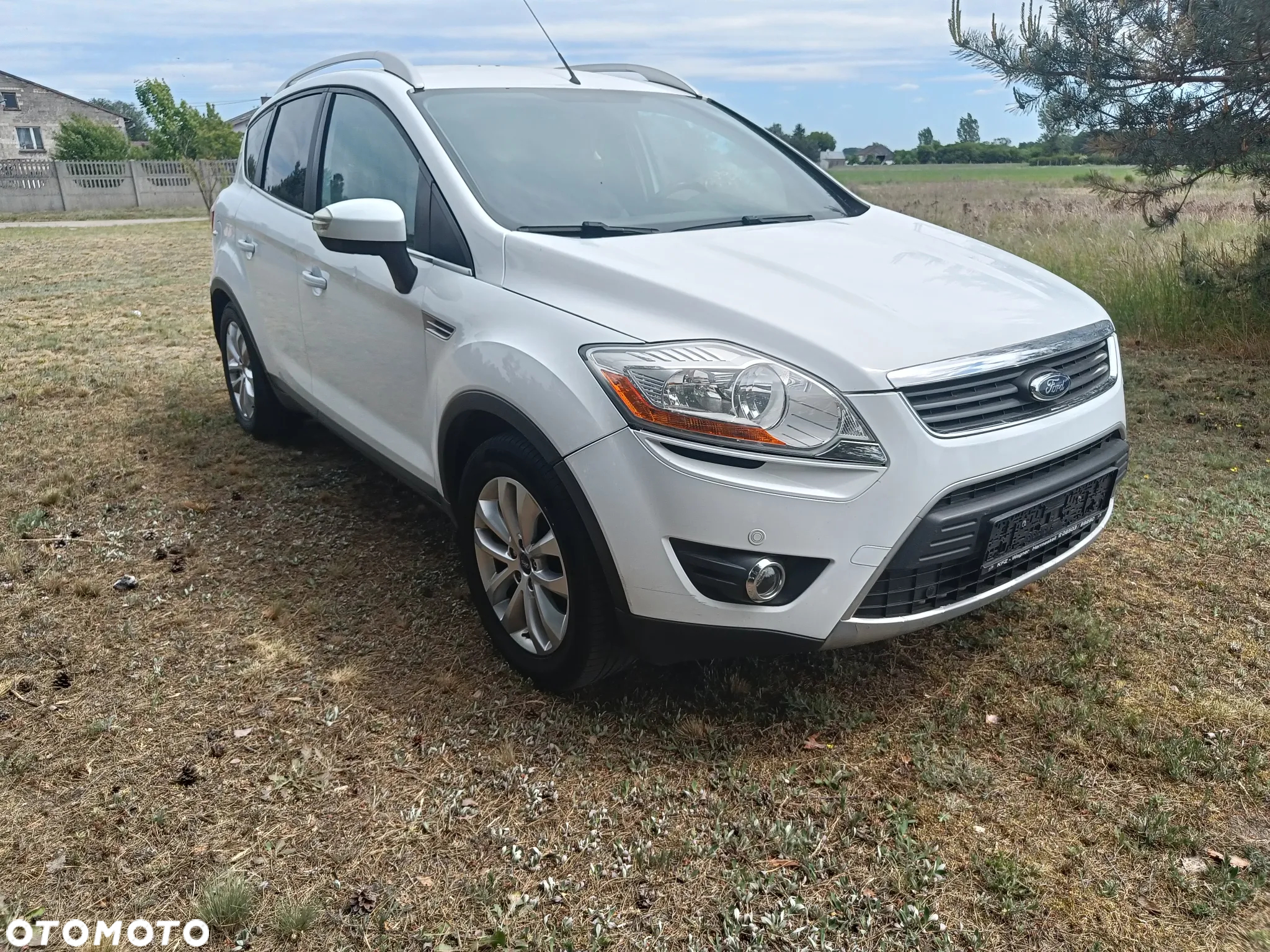 Ford Kuga 2.0 TDCi 2x4 Trend - 4