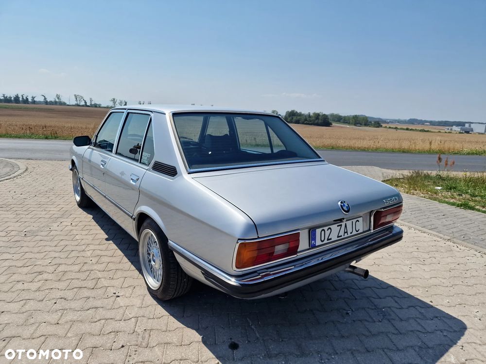 BMW Seria 5 520 - 14
