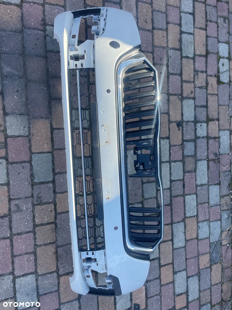 SKODA OCTAVIA IV zderzak przód przedni 124031190100 A8 NP