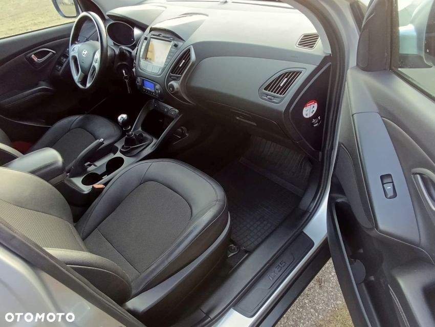 Hyundai ix35 1.7 CRDi 2WD Fifa World Cup Edition - 9