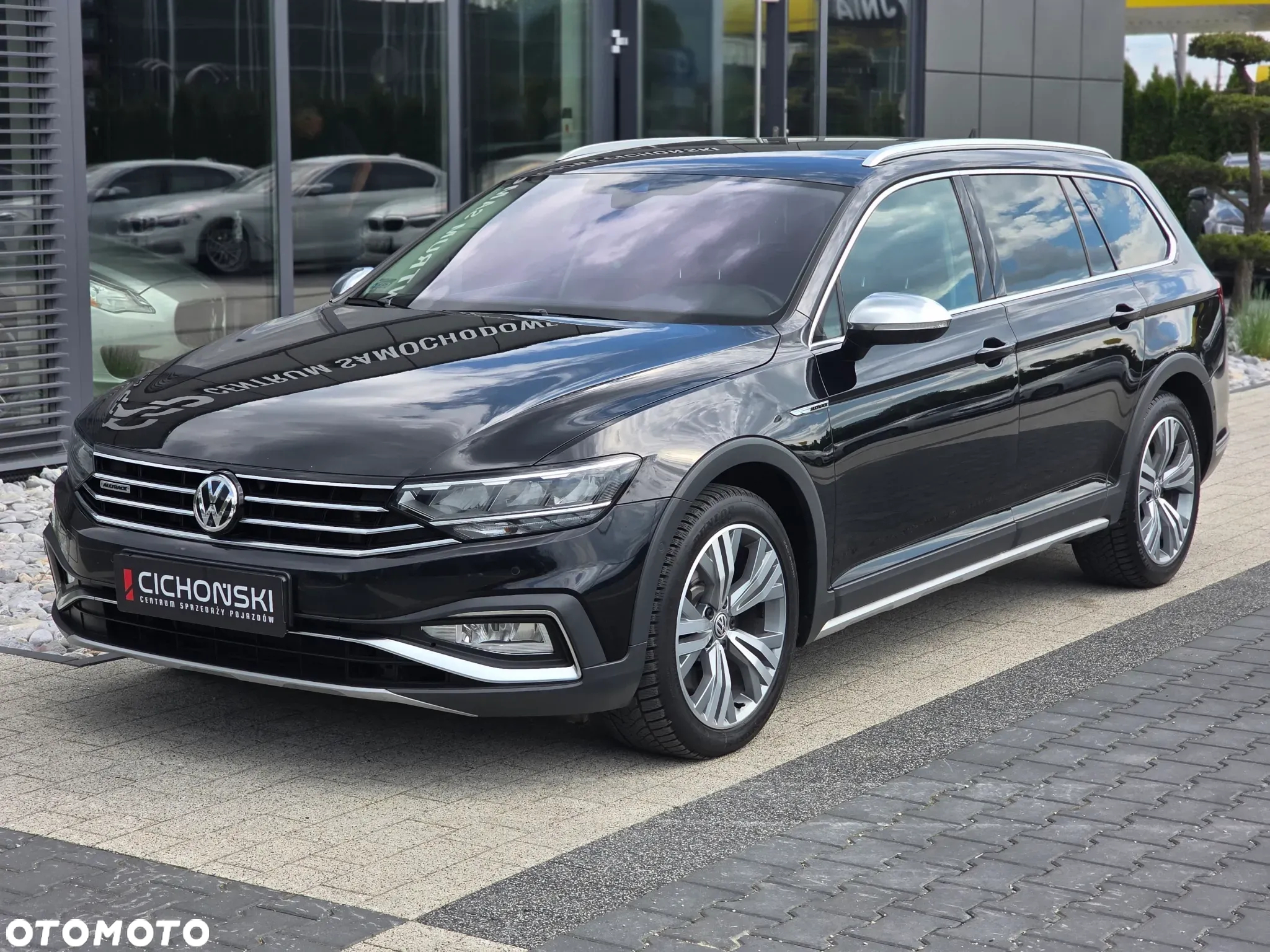 Volkswagen Passat Alltrack 2.0 TSI 4Mot DSG - 2
