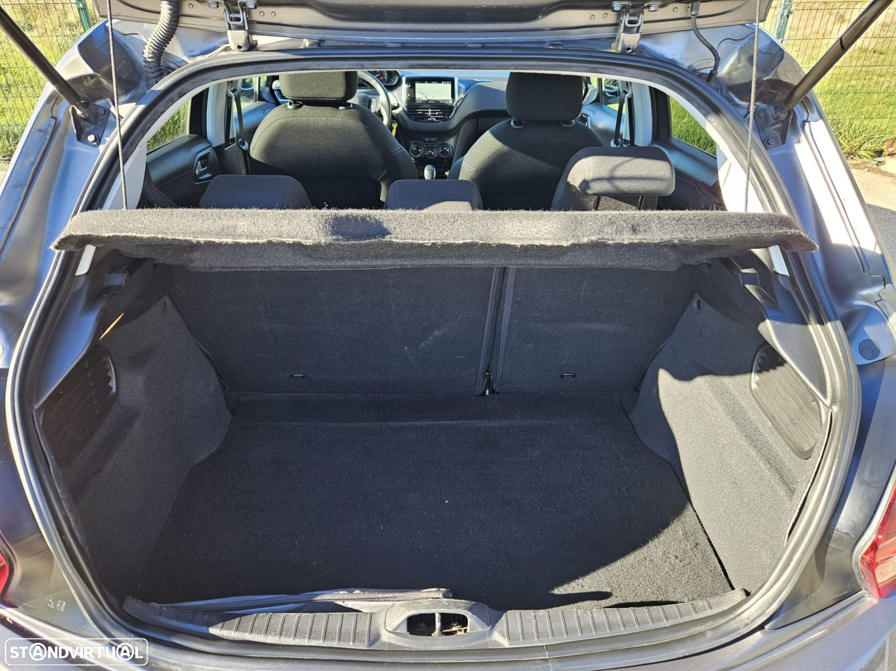 Peugeot 208 1.2 PureTech Signature - 46
