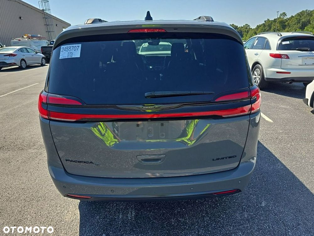 Chrysler Pacifica - 6