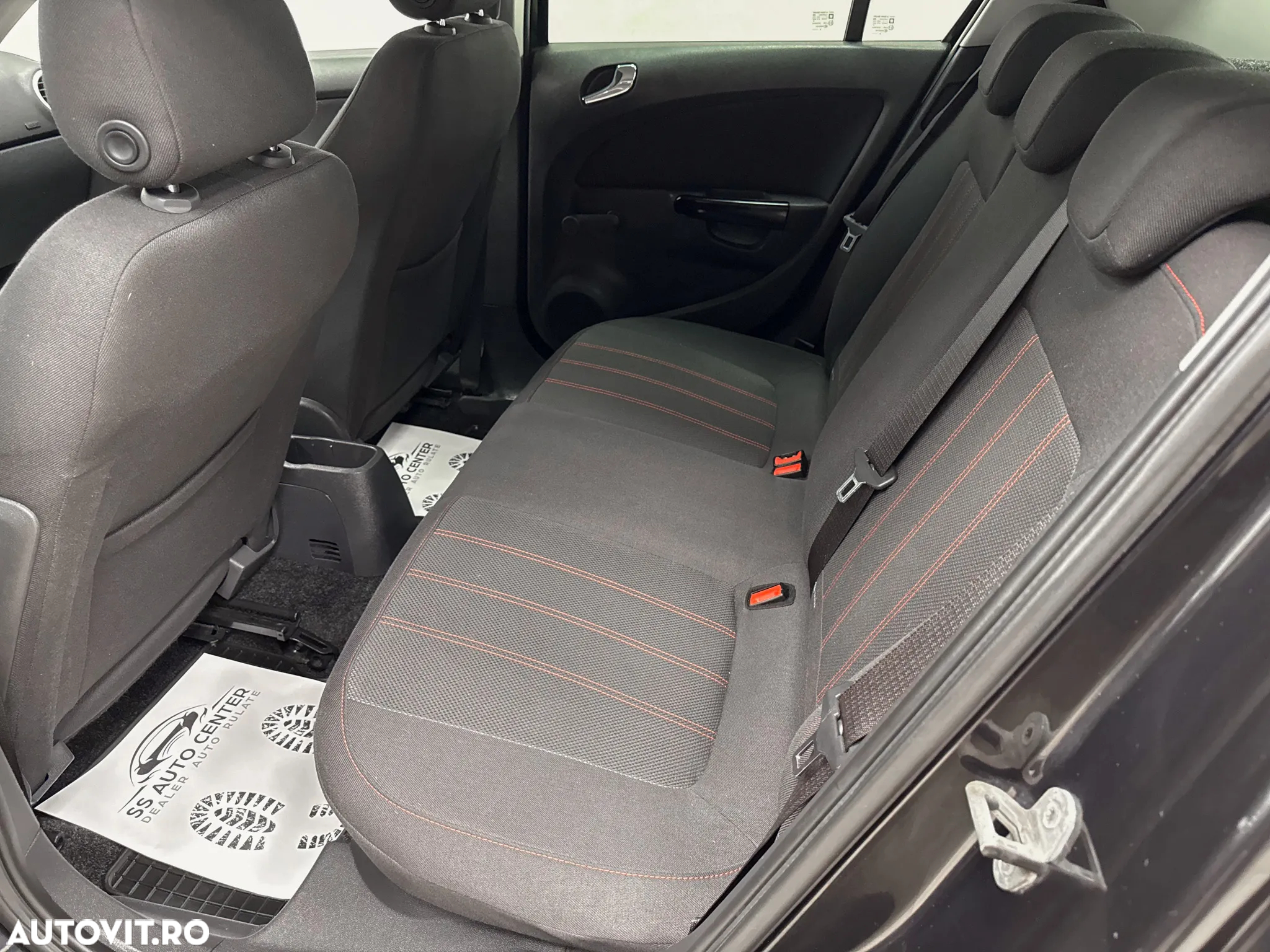 Opel Corsa 1.2 Essentia - 15