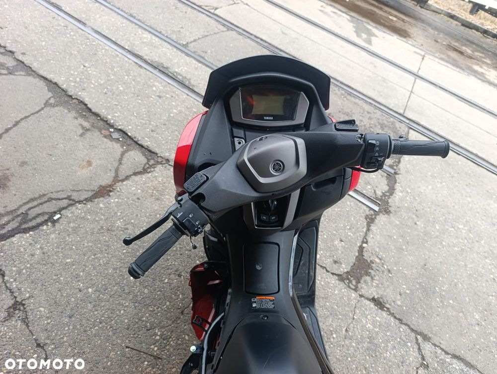 Yamaha NMAX - 8