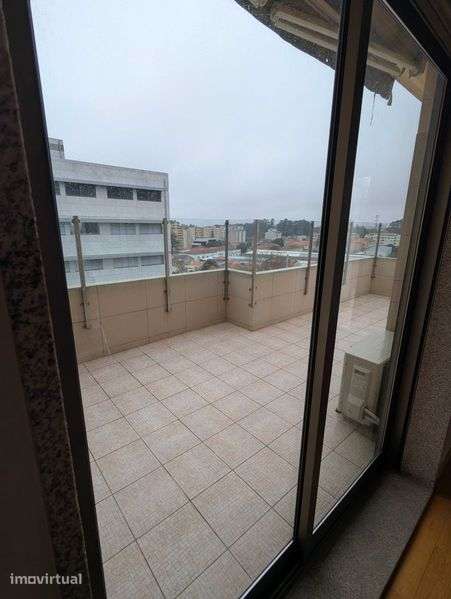 Arrenda-se Apartamento T3 Carvalhido, Porto - Grande imagem: 2/12