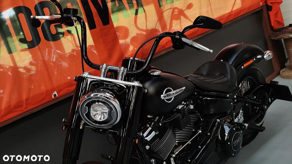 Harley-Davidson Softail Slim - 24