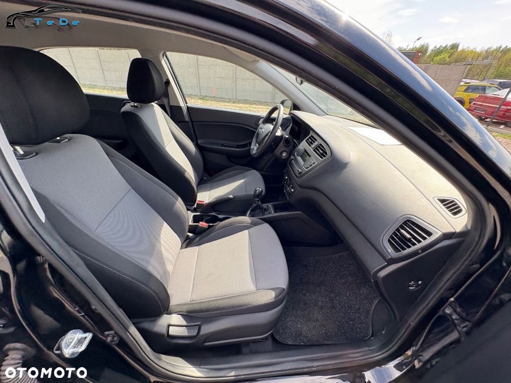 Hyundai i20 1.2 GO - 18