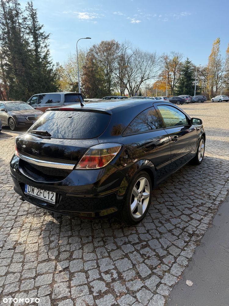 Opel Astra 1.8 16V Coupe - 9