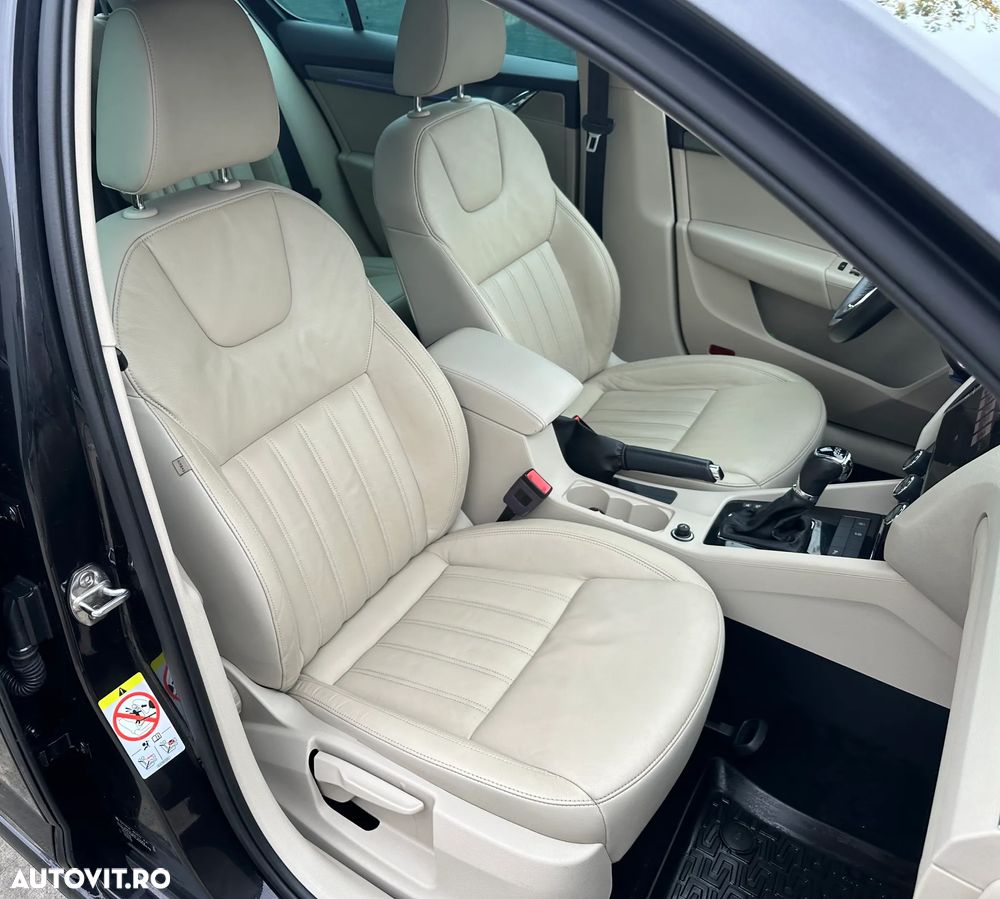 Skoda Octavia 1.6 TDI DSG Style - 14