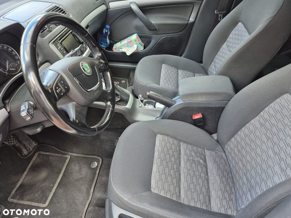 Skoda Octavia 2.0 TDI DPF Ambition - 8