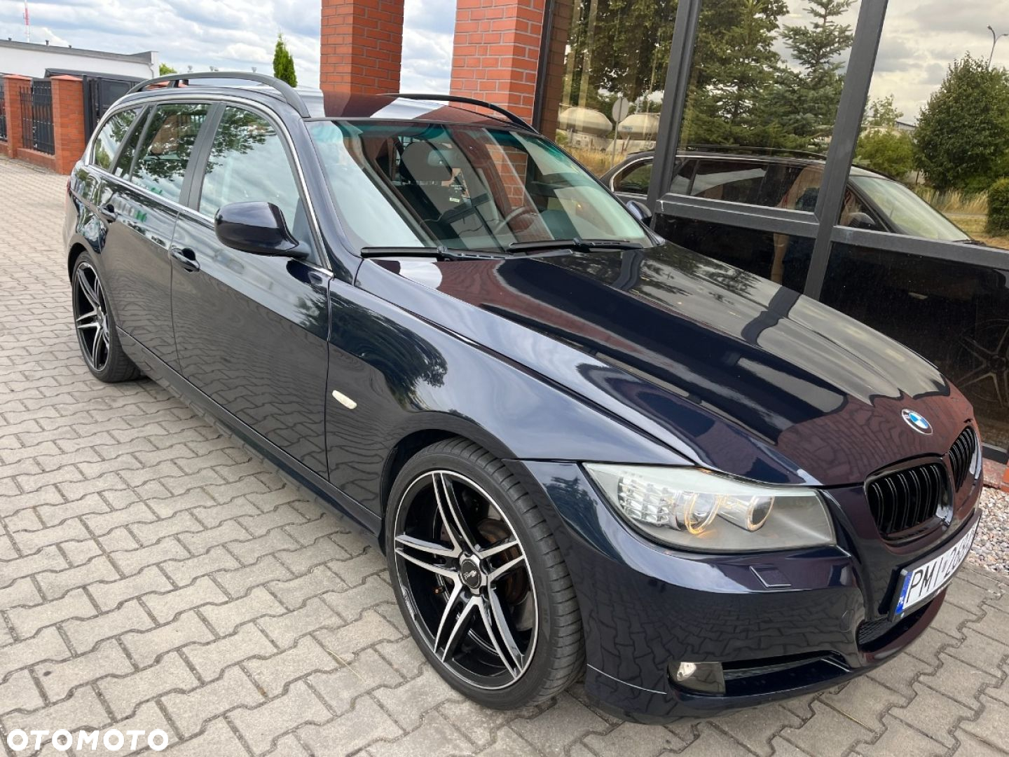BMW Seria 3 330d DPF Touring Edition Sport - 2