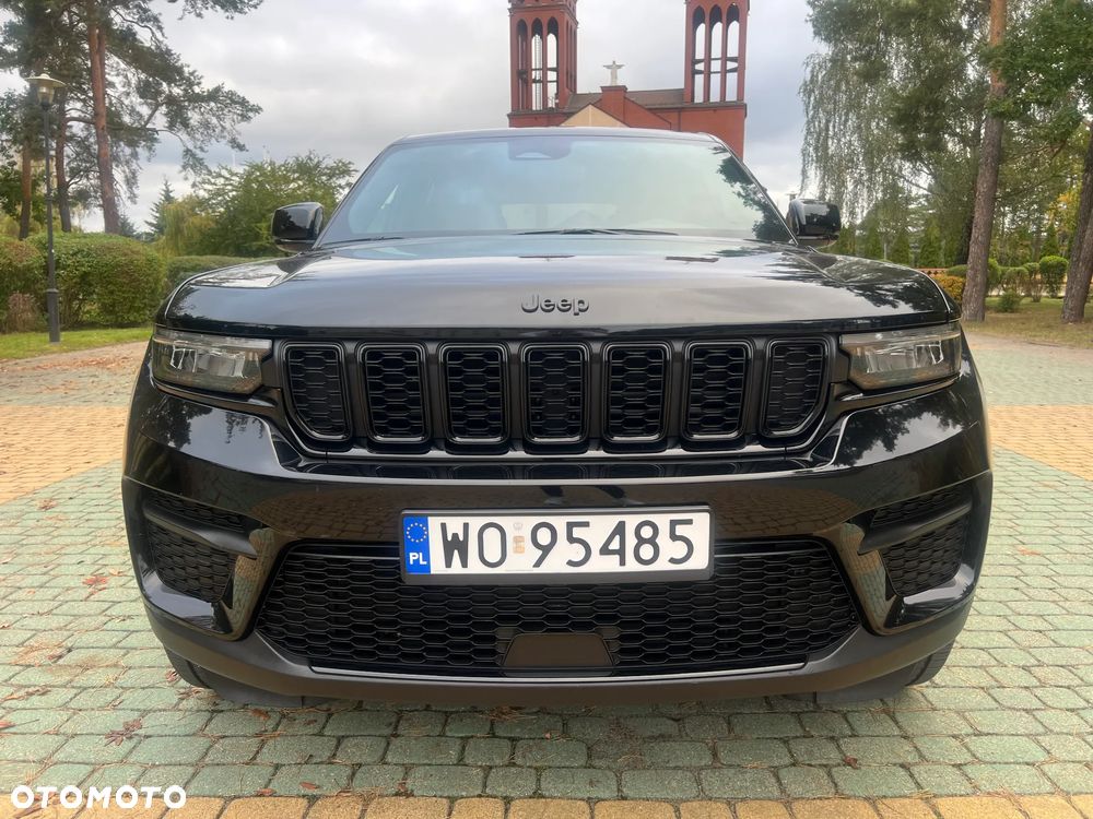 Jeep Grand Cherokee - 11