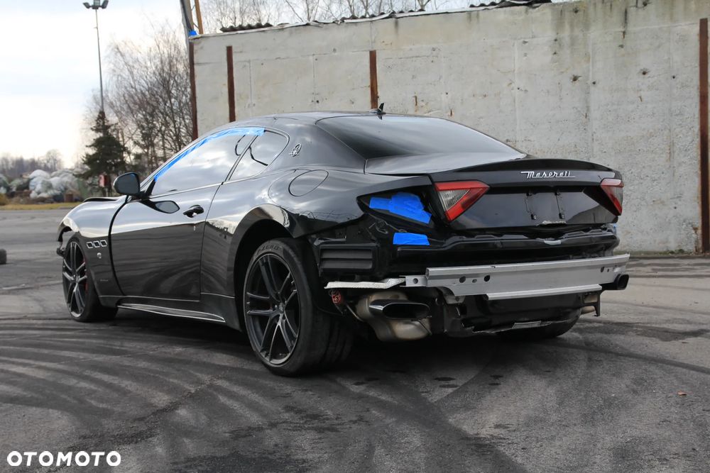 Maserati GranTurismo MC - 8