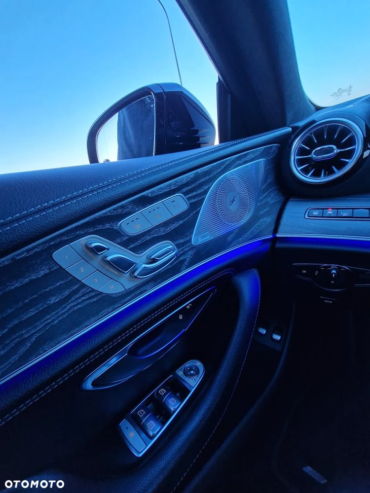 Mercedes-Benz CLS - 16