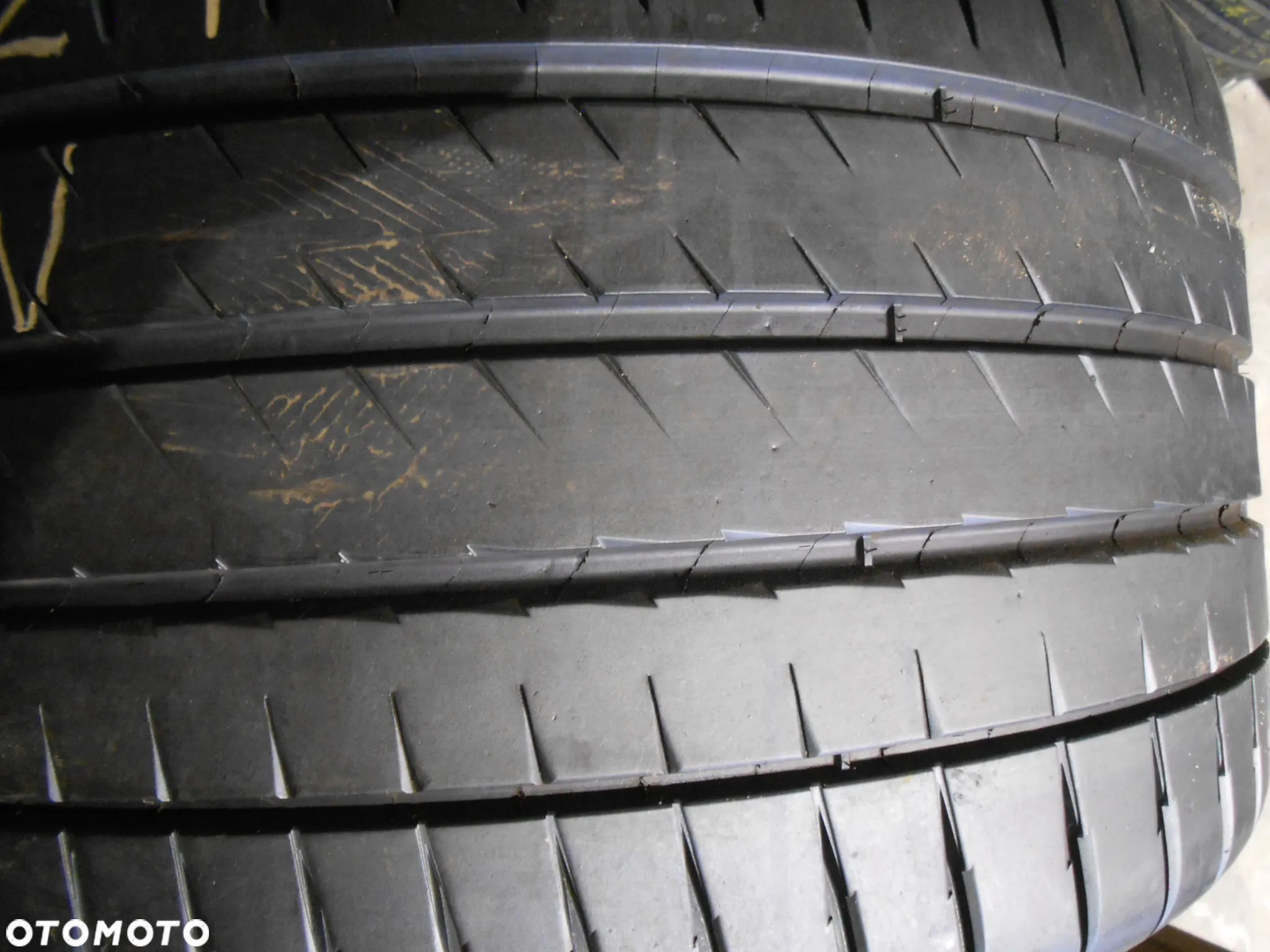 OPONA POJEDYNKA  305/25R21 MICHELIN PILOT SPORT4S DOT 0718 6.9MM - 2