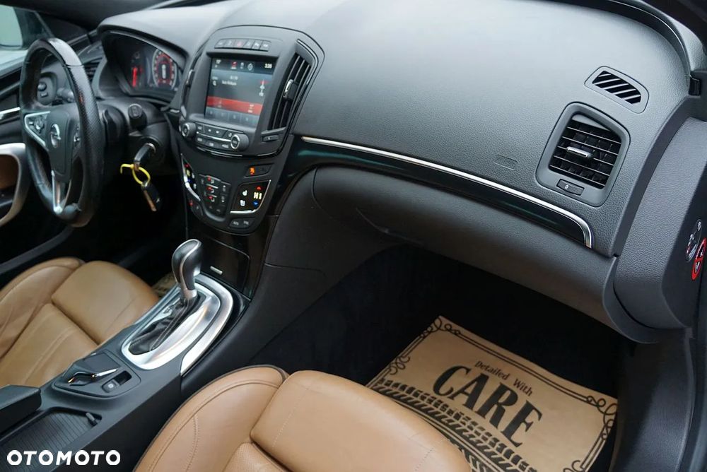 Opel Insignia 2.0 Bi Turbo CDTI 4x4 Country Tourer - 11