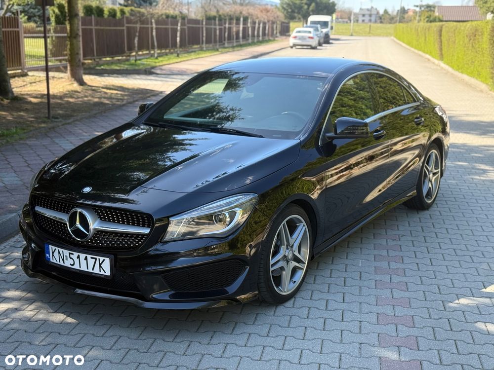 Mercedes-Benz CLA 180 AMG Line - 1