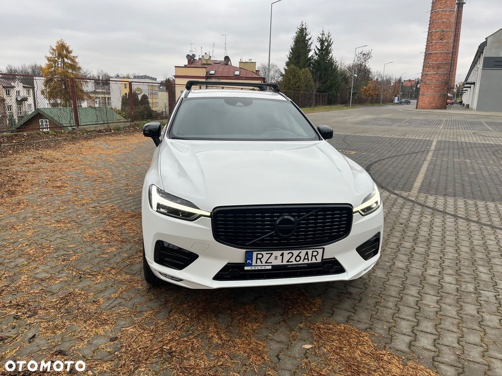 Volvo XC 60 T5 R-Design - 2